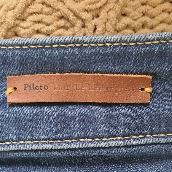 Anthro Pilcro Stet Mid-Rise Skinny Jeans with Split Hem - Size 29 - Picture 6 of 11